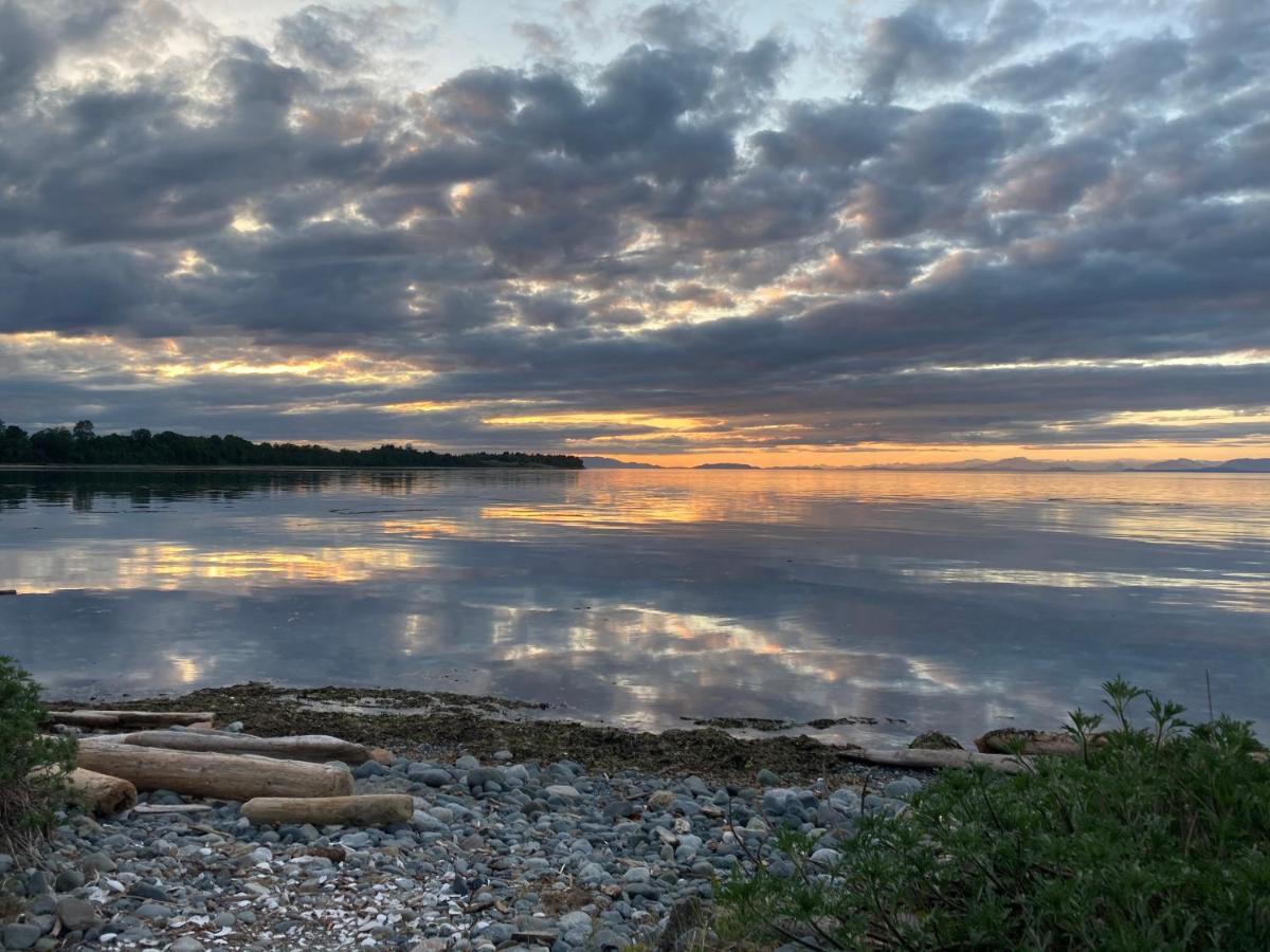 Kye Bay Bnb - A Place To Breathe Comox Esterno foto